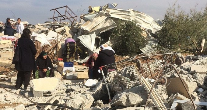 בית אום אל חיראן, לאחר אחת ההריסות (צילום ארכיון: יובל עופר / CC BY SA 4.0)