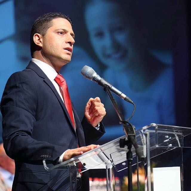 רוביק דנילוביץ' (מתוך דף הפייסבוק של ראש העיר)