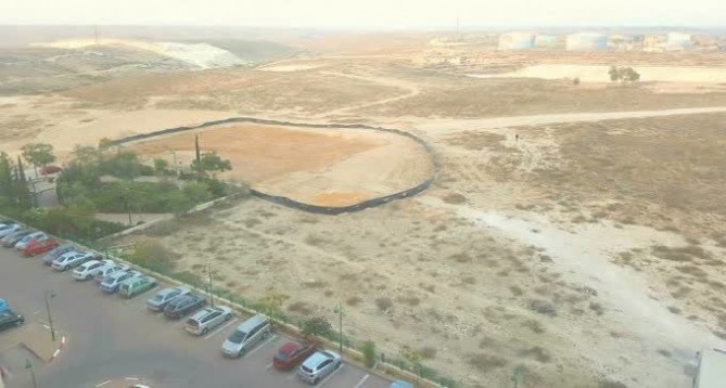 השטח בו אמור היה להיות המסוף. במקומו יוקם חניה (צילום: תומר וקנין)
