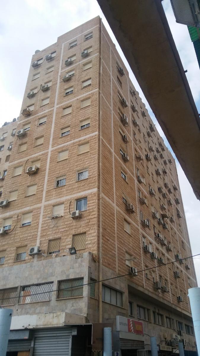 מגדלי גילת, כך קיוו, היו אמורים לשנות את אופיו של המקום.במציאות, כלום לא קרה (צילום: דני בלר)