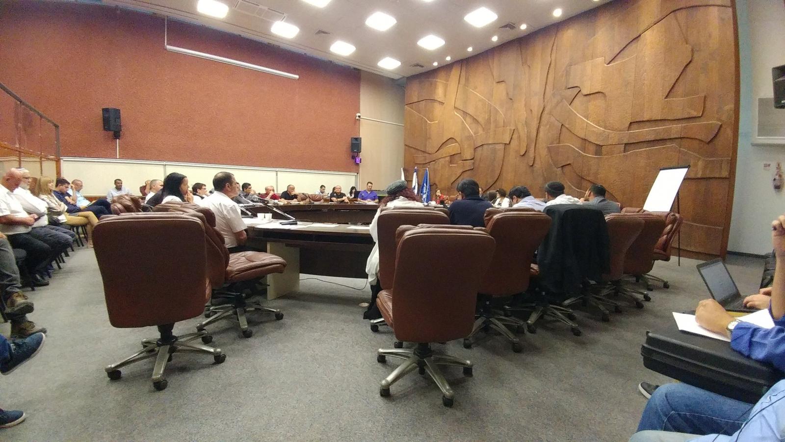 מועצת העיר באר שבע. אופוזיציה? רק 2 אנשים (צילום: דני בלר)