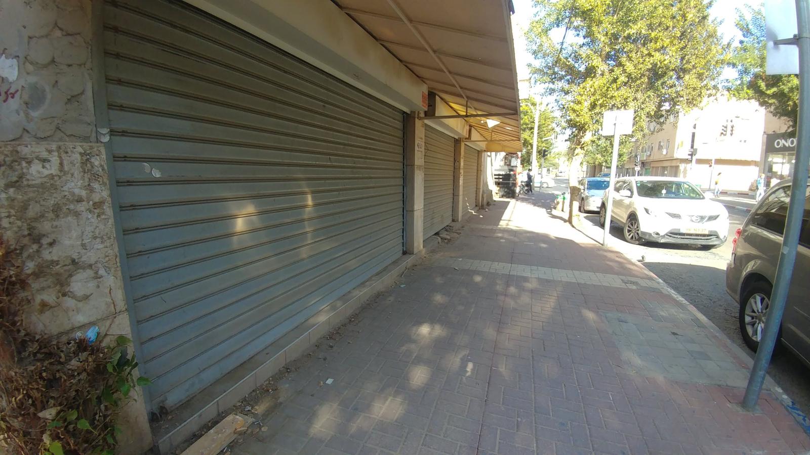 עסק סגור בבאר שבע (צילום ארכיון: דני בלר)