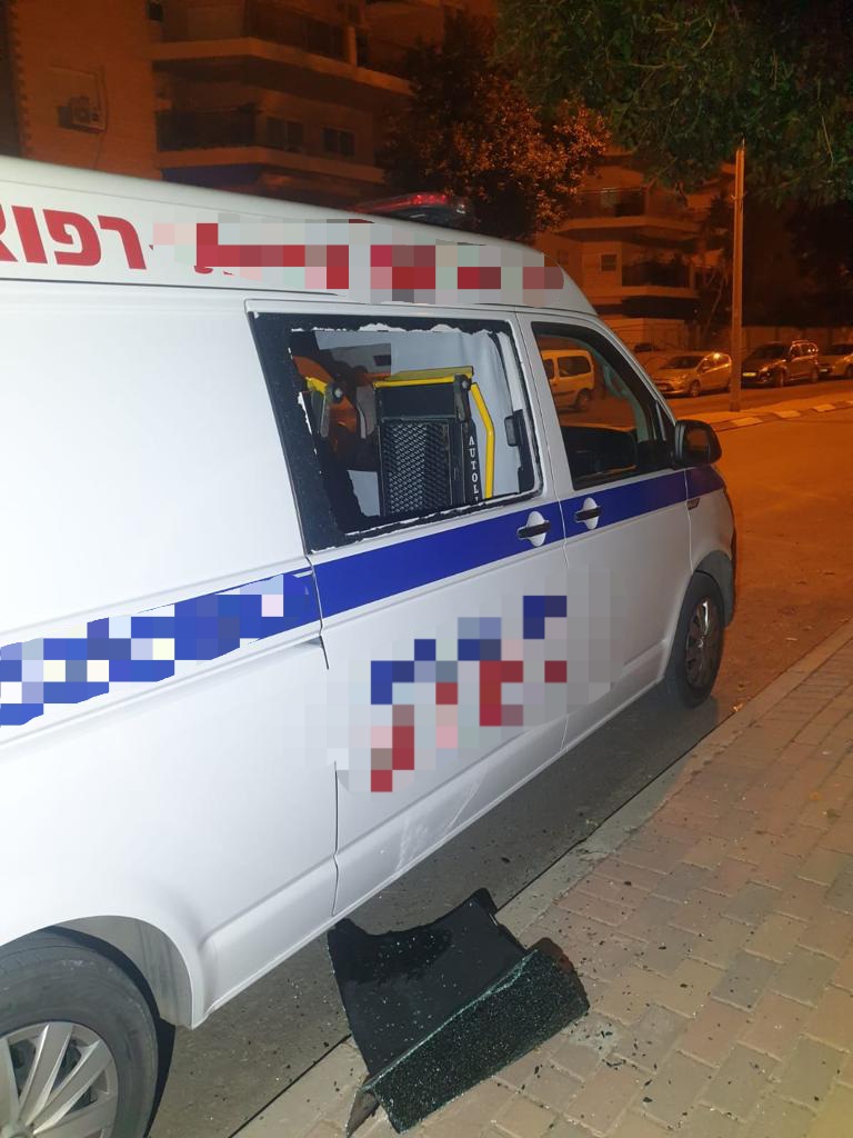 האמבולנס לאחר הפריצה (תיעוד סלולרי)