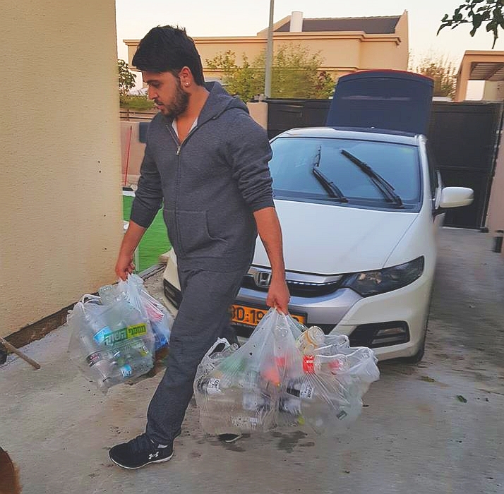 עידו דיין. קורא לכולנו להיות קצת יותר קשובים למצוקה של אחרים (צילום: פייסבוק)