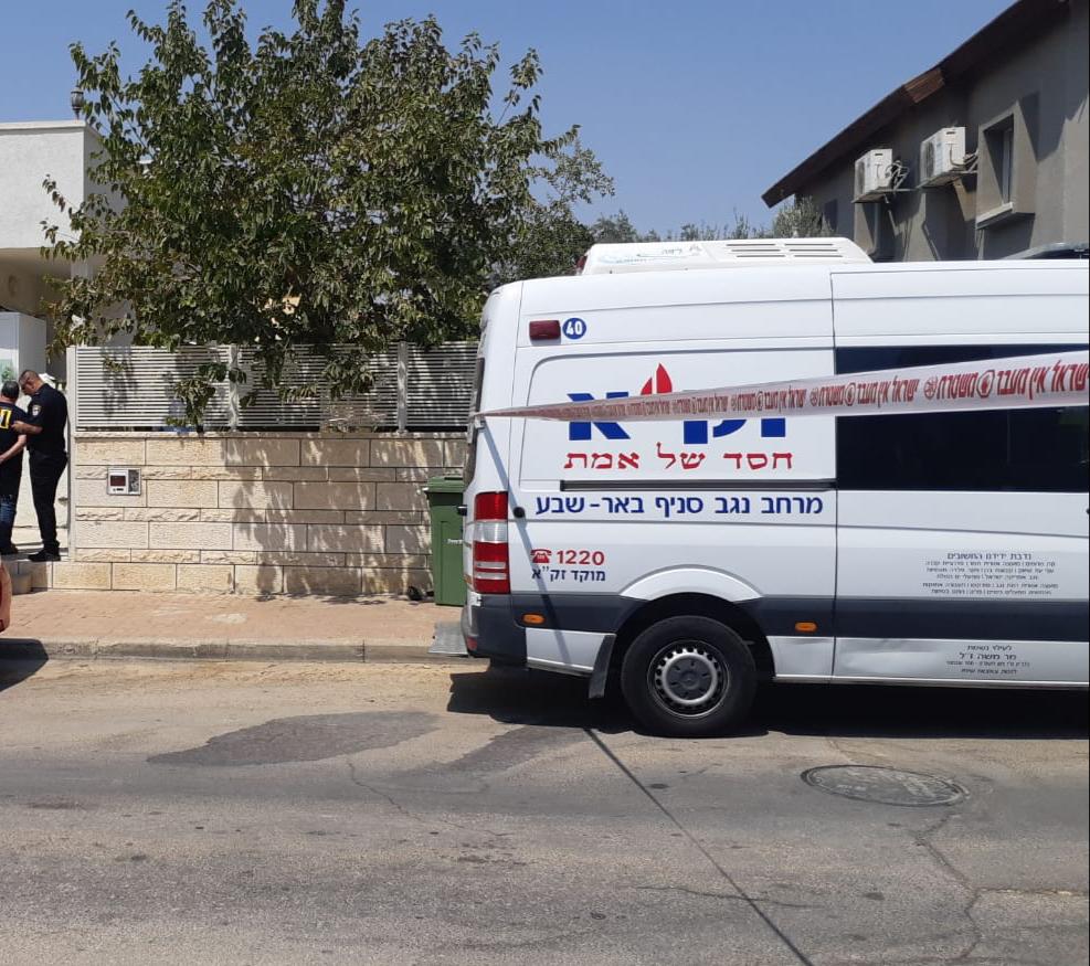 צוות זק''א בזירת האירוע (צילום: דוברות זק''א)