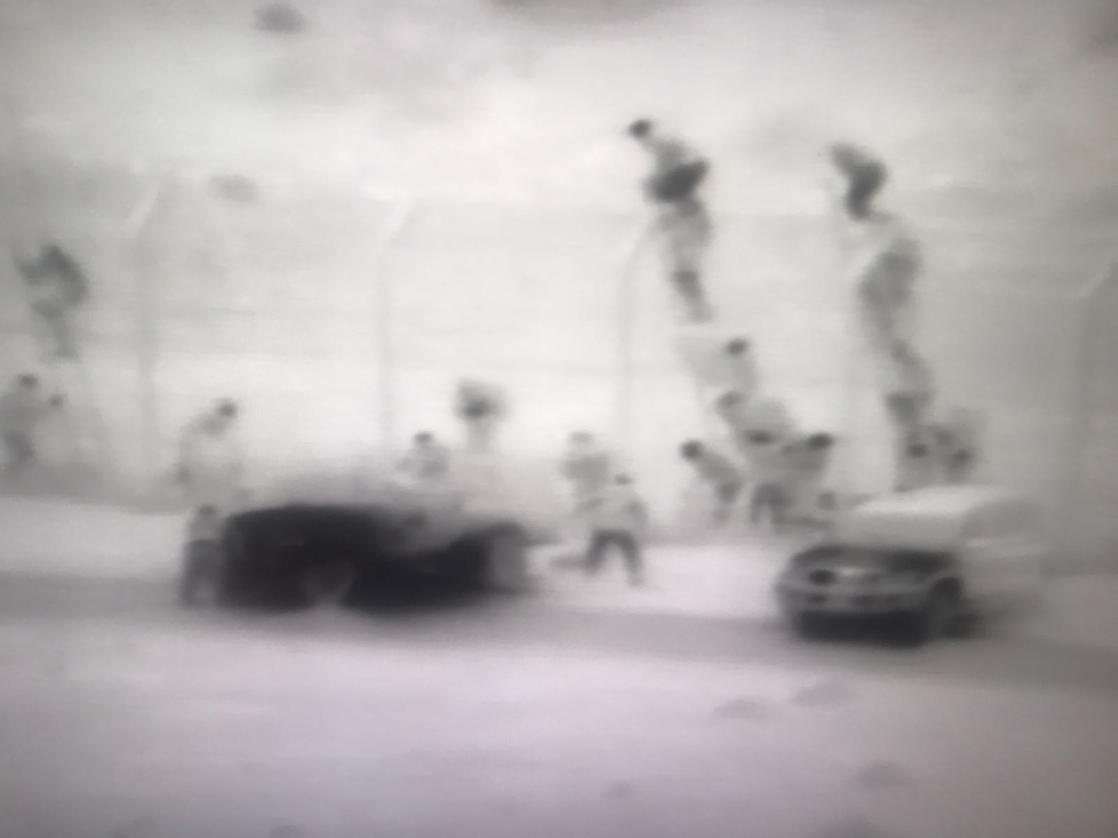 רגע ניסיון החדירה, חילופי אש כבדים (צילום במצלמה לראיית לילה - משטרת ישראל)