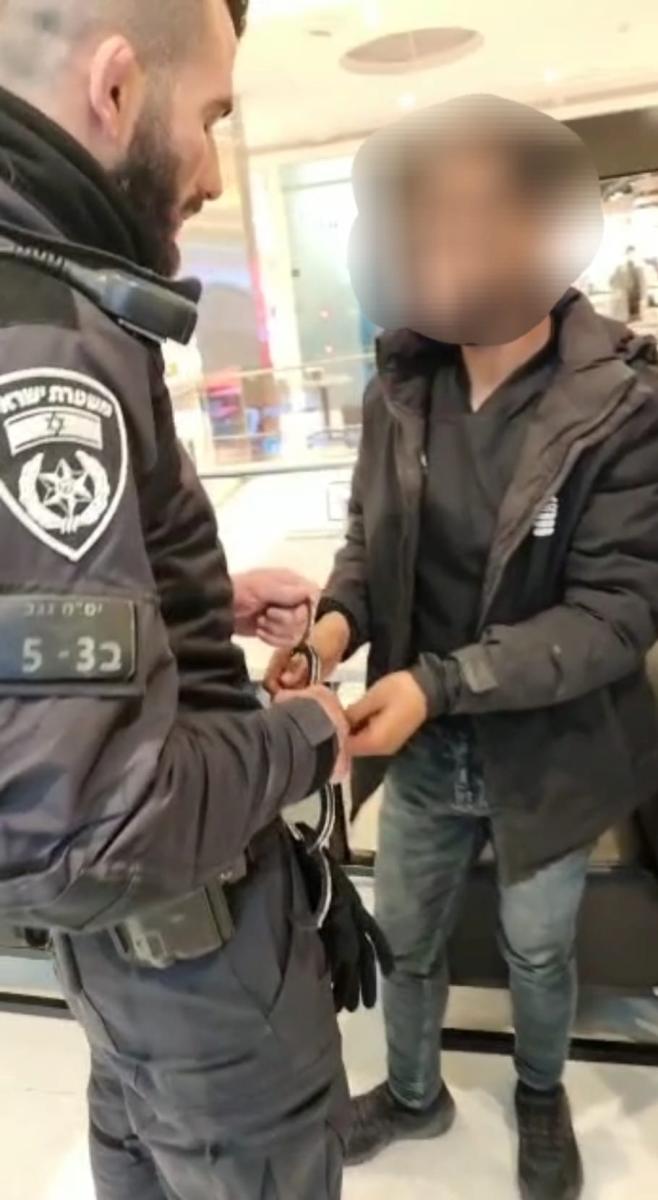 מעצר החשוד (צילום: משטרת ישראל)