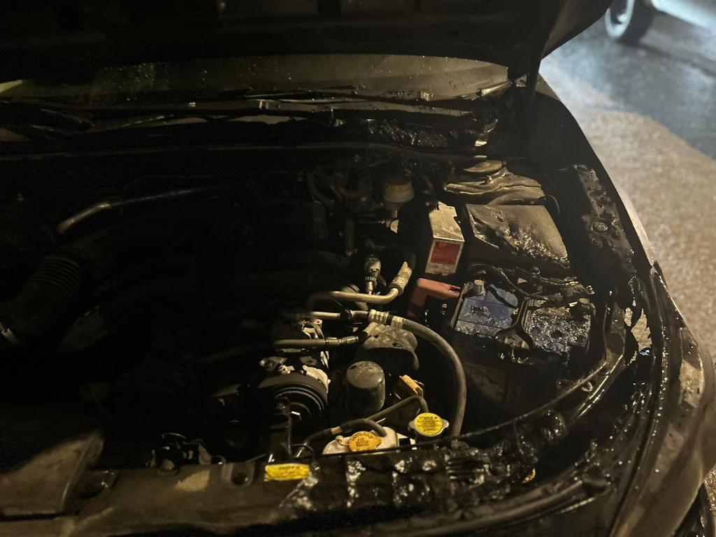 הנזק לרכב מבקר המועצה (צילום סלולרי)