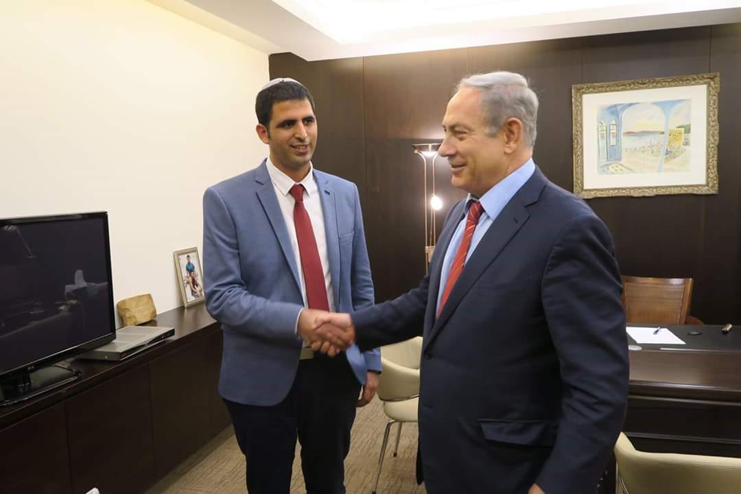 עם רוה''מ נתניהו: עשה למען הנגב מה שלא עשתה מפא''י: סייבר וכבישים (צילום: פייסבוק)