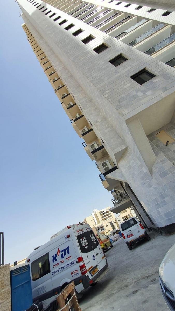 זירת התאונה (צילום: דוברות זק''א)