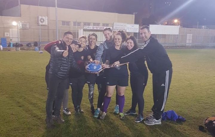 ראש עיריית ב''ש הגיע לעודד לפני המשחק (צילום: יעלות ב''ש)