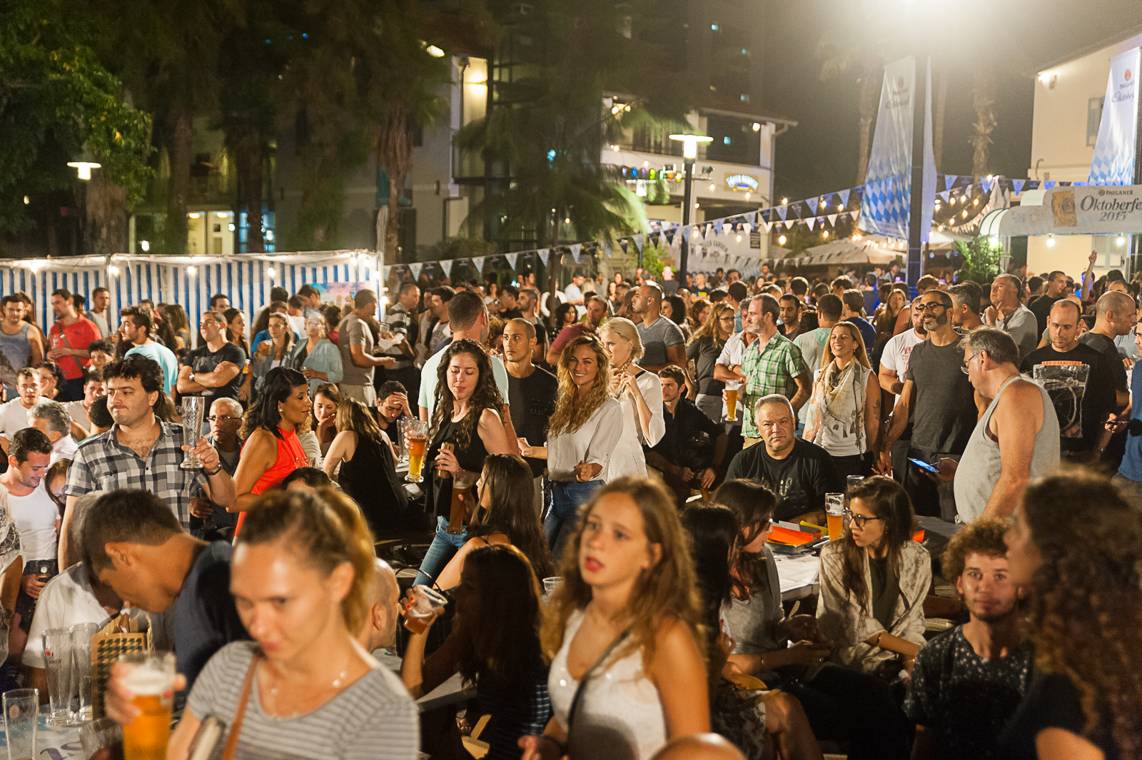 חוגגים בפסטיבל הבירה (צילום: דוד בר סלע)