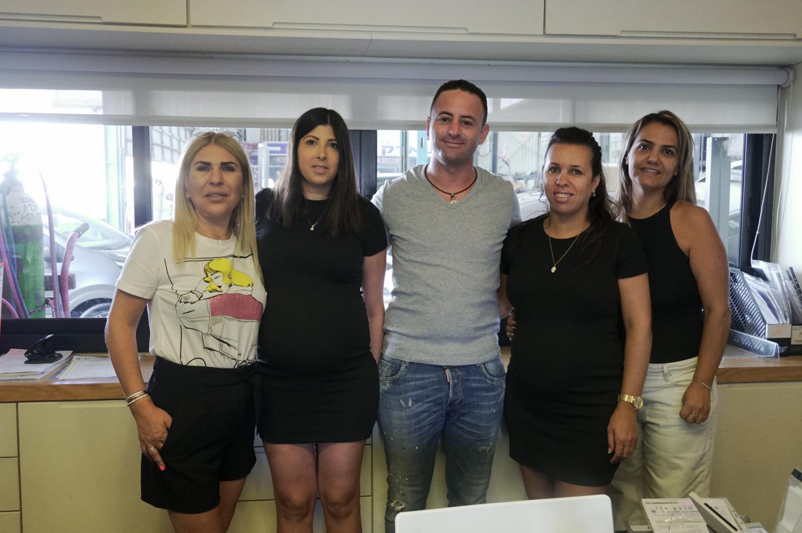 כוח נשי הוא חלק בלתי נפרד מפארק הרכב גבי (צילום: אייל מניקטה)