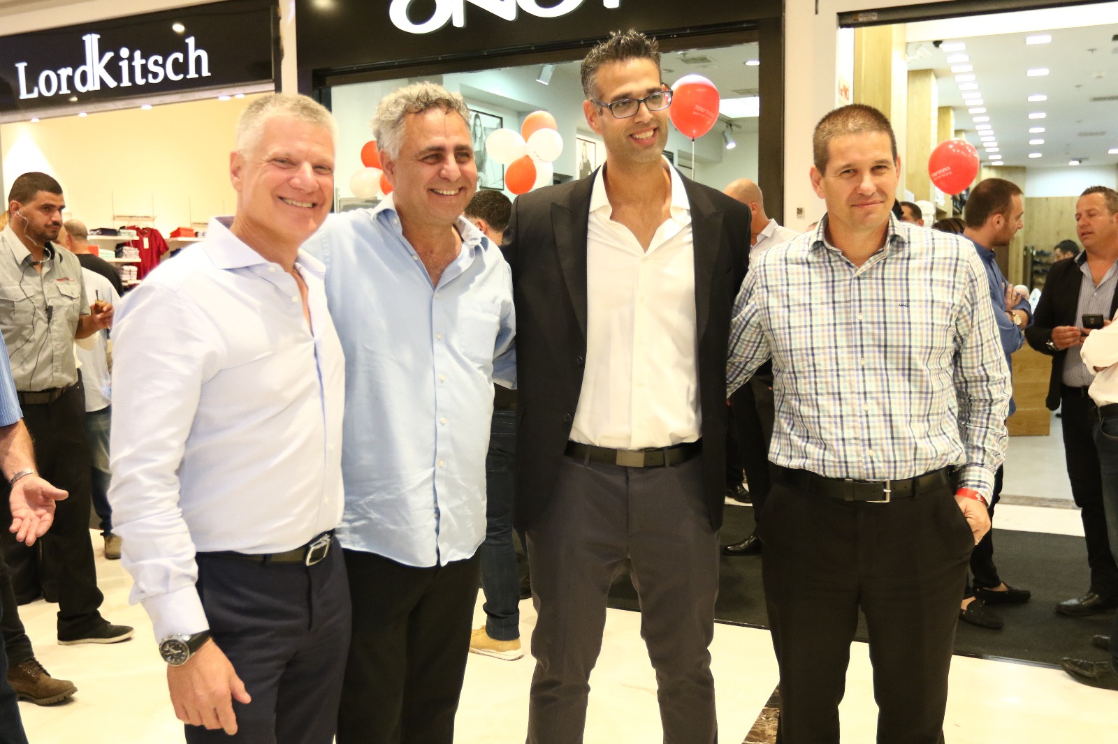 הנהלת עזריאלי, צוות מנצח. (צילום: מאיר אבן חיים)