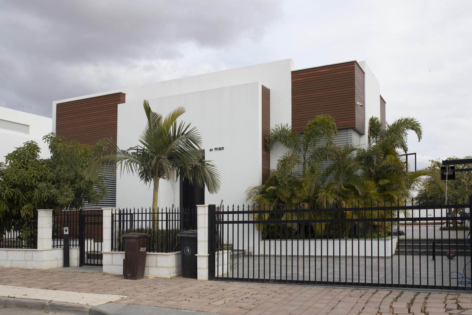 באדיבות חברת הבונים, שזוכה שנה אחר שנה בחותם אמינות פרימיום מטעם חברת dun&bradstreet 