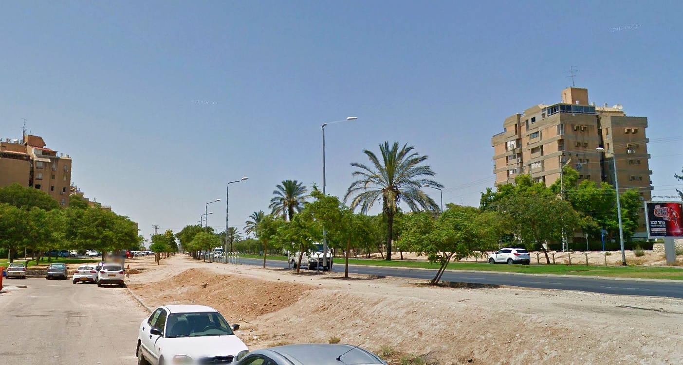 שדרות טוביהו. בשכונה שלנו אין מדרכה ואין כביש כבר 30 שנה (צילום: גוגל)