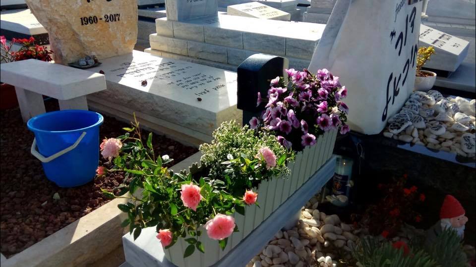 חלקת קברו של דור בבית העלמין החדש. מצלמת האבטחה לא כיסתה את האיזור (צילום: באדיבות המשפחה)