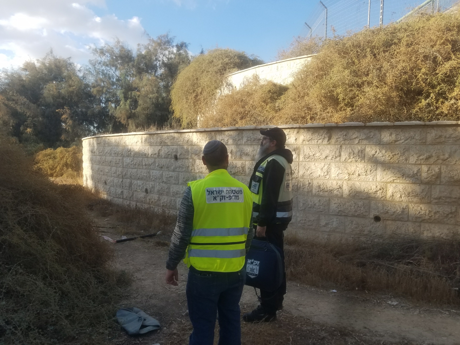 צוות זק''א מגיע לזירת האירוע מיד עם מציאת הגופה (צילום: דוברות זק''א)