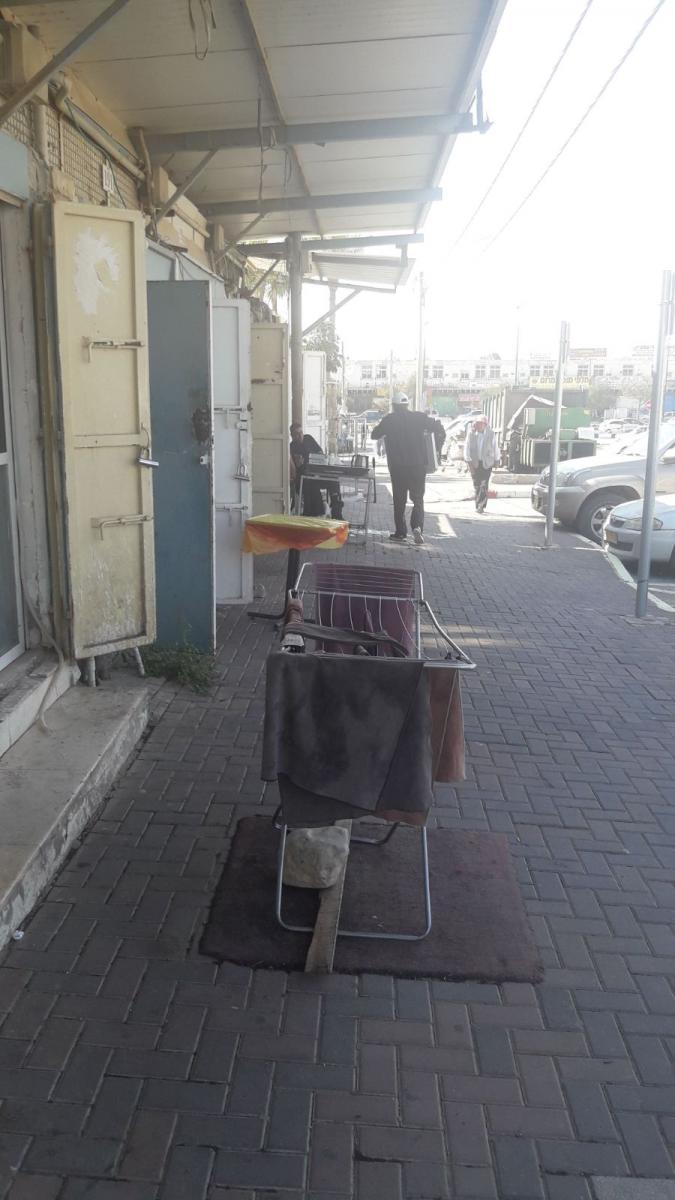 המספרה של מערוף. קובל על הקנסות והיחס (צילום סלולארי)