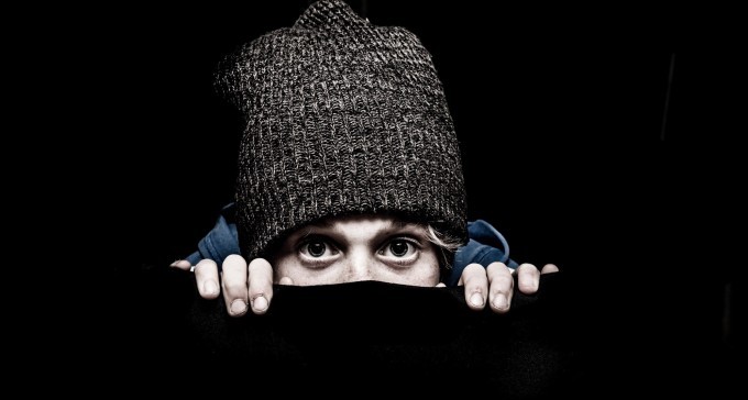 אל תיפלו בפח. היו זהירים (צילום: GIESJE / PIXABAY)