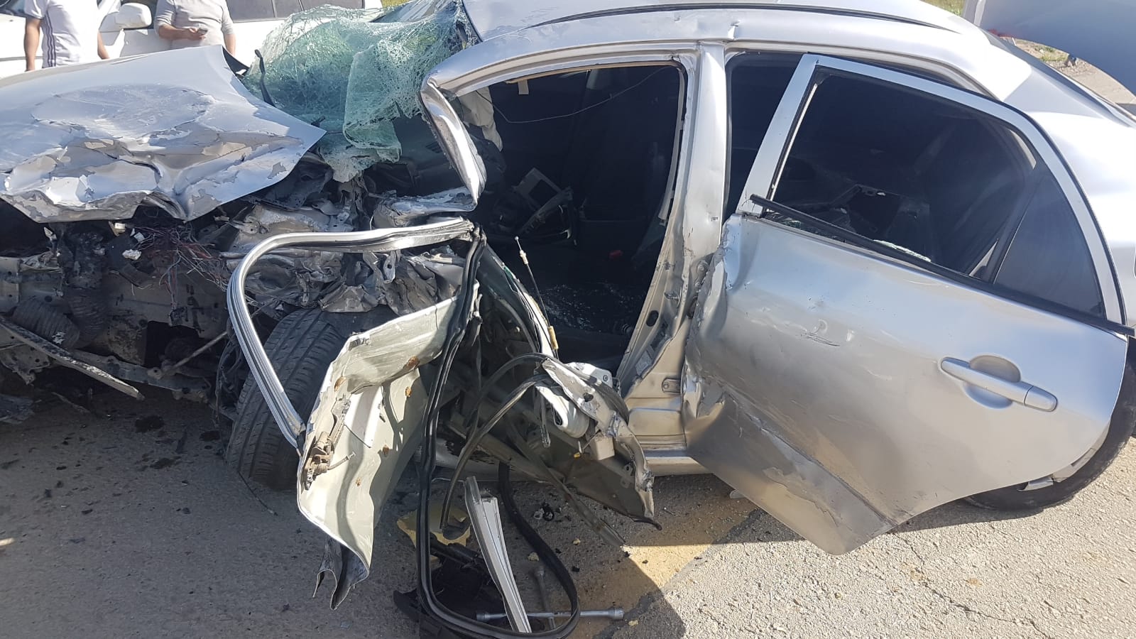 זירת התאונה בכביש 358 (צילום: כיבוי והצלה נגב)