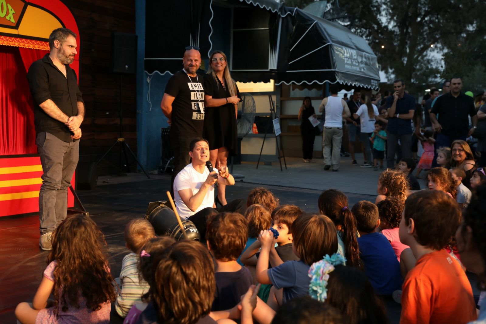 רוביק דנילוביץ מתחבר לקהל הצעיר (צילום: דיאגו מיטלברג)