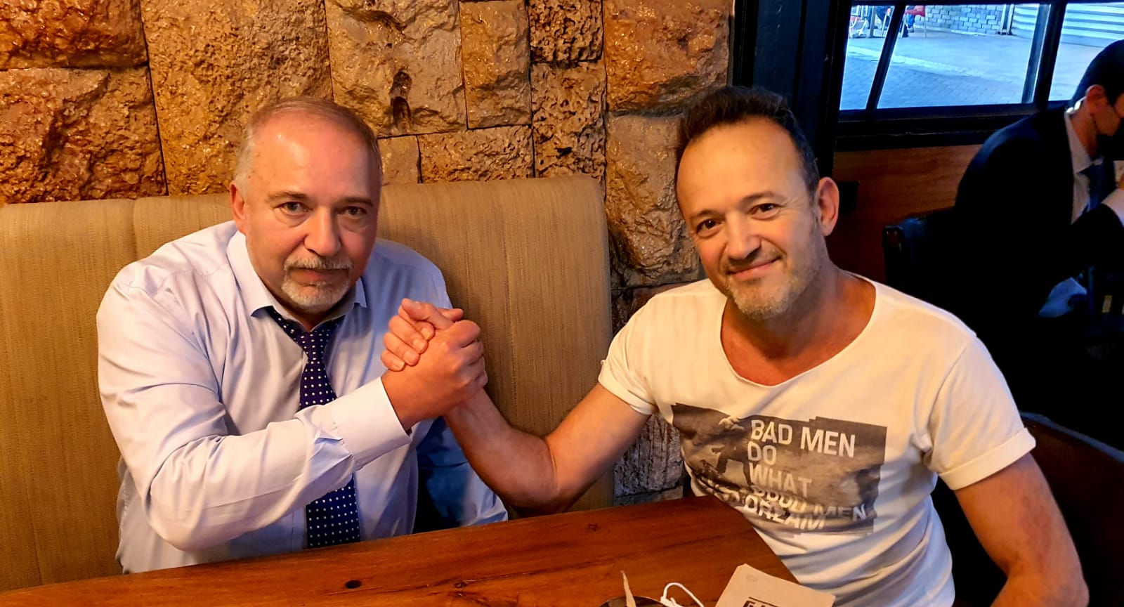 אילן זגדון עם שר האוצר, אביגדור ליברמן (צילום עצמי, שימוש הוגן על פי סעיף 27 א')