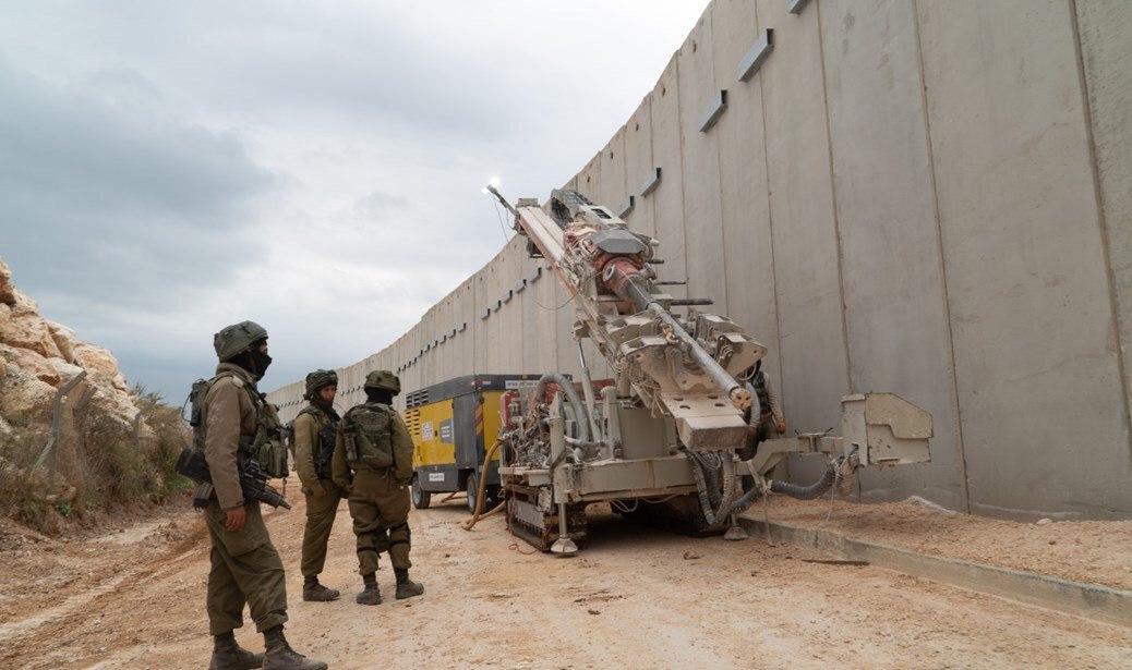 הגבול הדרומי, במוך לרצועה (צילום: דובר צה''ל)