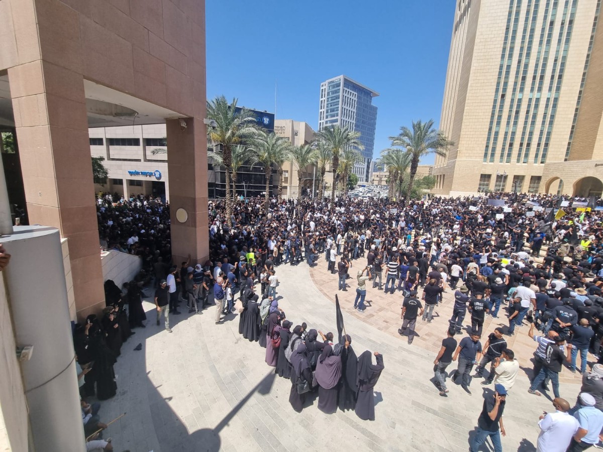 الصرخة من النقب: الآلاف يتظاهرون في بئر السبع ضد هدم منازل البدو
