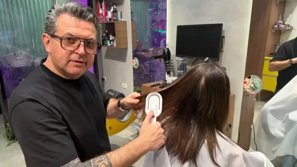 فرشاة LICABRUSH الذكية مع كبسولات عناية بالشعر - ابتكار إسرائيلي جديد في عالم تصفيف الشعر