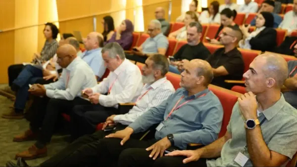 مشاركون في مؤتمر طارئ بجامعة بن غوريون حول الجريمة والعنف في النقب