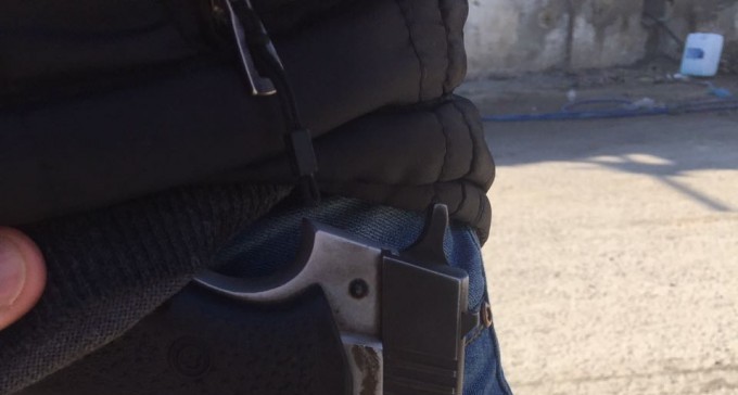 תושב הפזורה חטף נשק ממאבטח ונמלט לביג