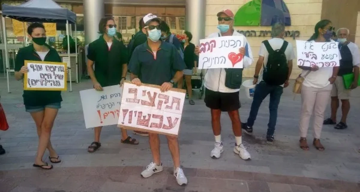 ''מי יקבל אותי לעבודה בגיל 57?'': עובדי תוכנית קרב בסכנת פיטורים