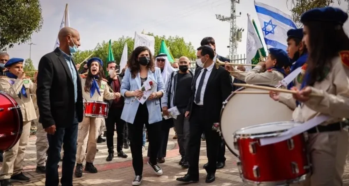 בדרך למשבר? עבאס נעדר מסיור וועדת החינוך ביישובים הבדואים