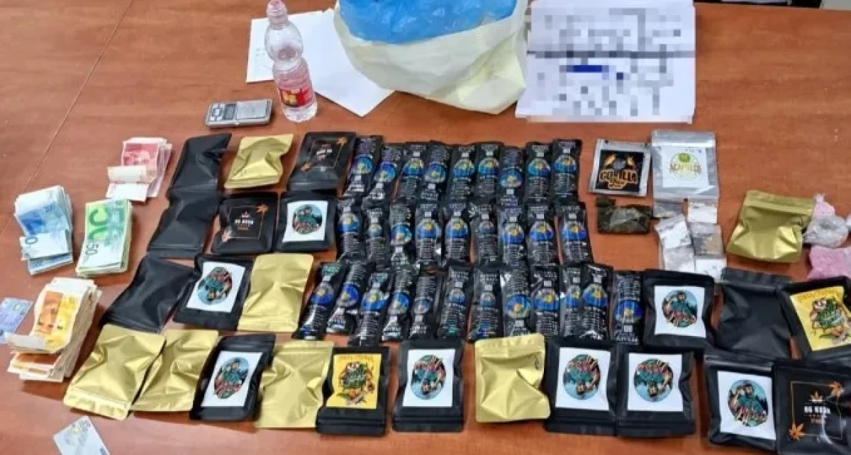 בתוך דירה נעולה בשכונה ד': נער, סמים וגור כלבים מוזנח