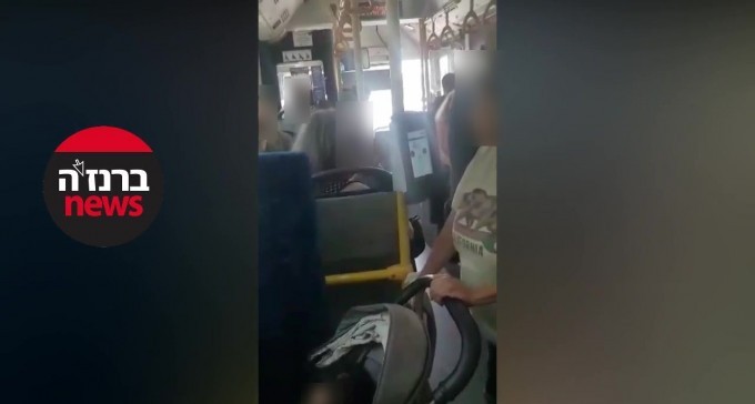 צפו: ''המקלל מקו 7'' מעליב נוסעים מכל העדות