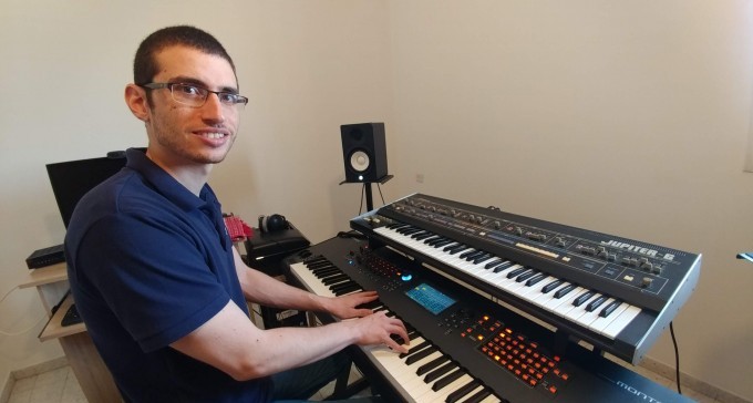 מסע קסם מסתורי: יותם כהן מלחין את סיפורה של ספינה שנטרפה בלב ים