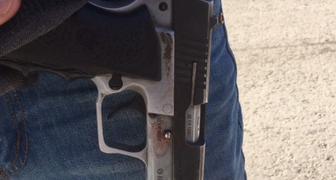 תושב הפזורה חטף נשק ממאבטח ונמלט לוואן