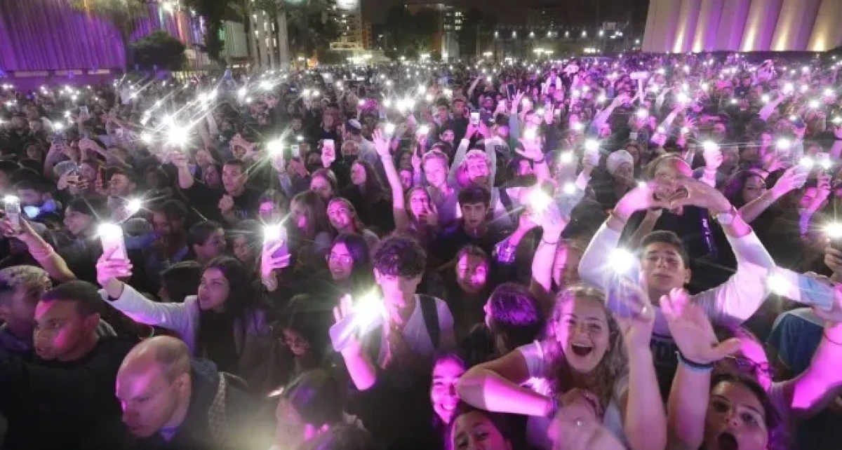 במעבר חד: אלפים חגגו בבמות הבידור את יום הולדתה ה-74 של ישראל