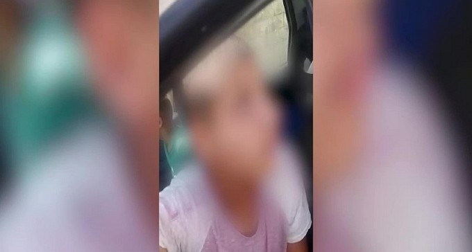 נהג צעיר מדי הסביר: ''שלחו אותי לקנות עוף''