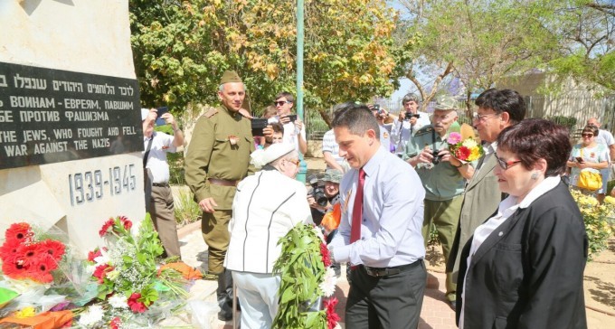 טקס בב''ש לציון 72 שנה לניצחון על הנאצים