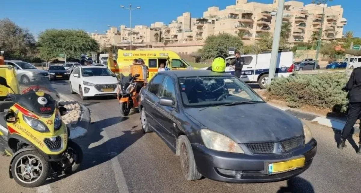 בני 70 ו-66 נפצעו מפגיעת רכב בשכונת רמות
