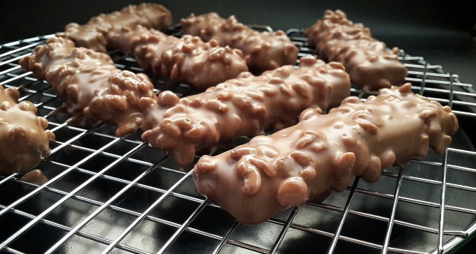 אתם חייבים להכין בבית: חטיף שוקולד ממכר