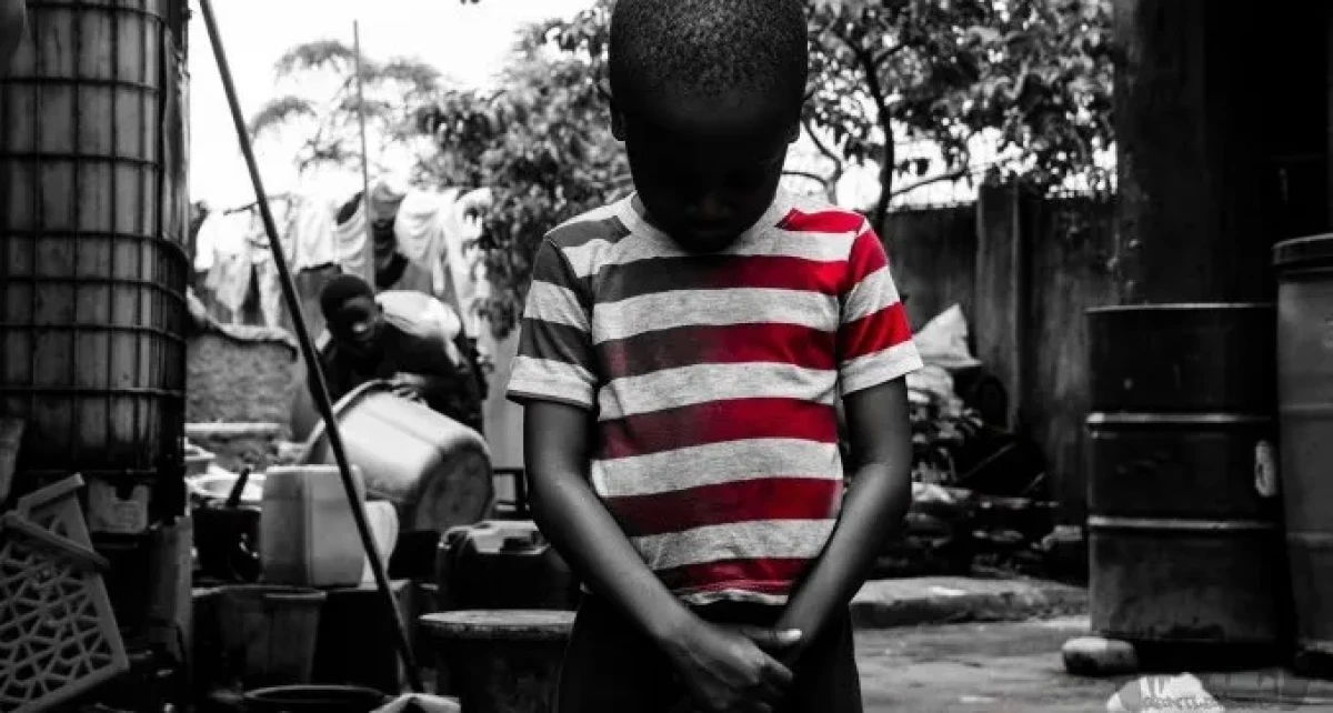 עשתה ברית מילה לבנה עם מספריים - ''כי כך נוהגים במקום ממנו באתי''