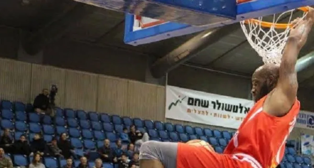 סנטר שקולע שלשות, גארד שמטביע – כדורסל בארשבעי