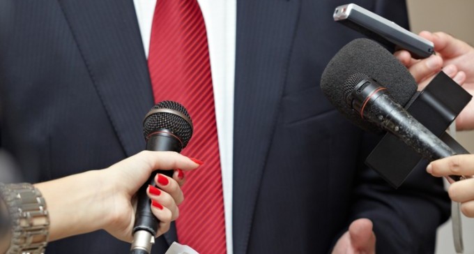 [דעה] תקשורת 2017: איך קרה שאיבדנו את היכולת לדבר אחד עם השני?