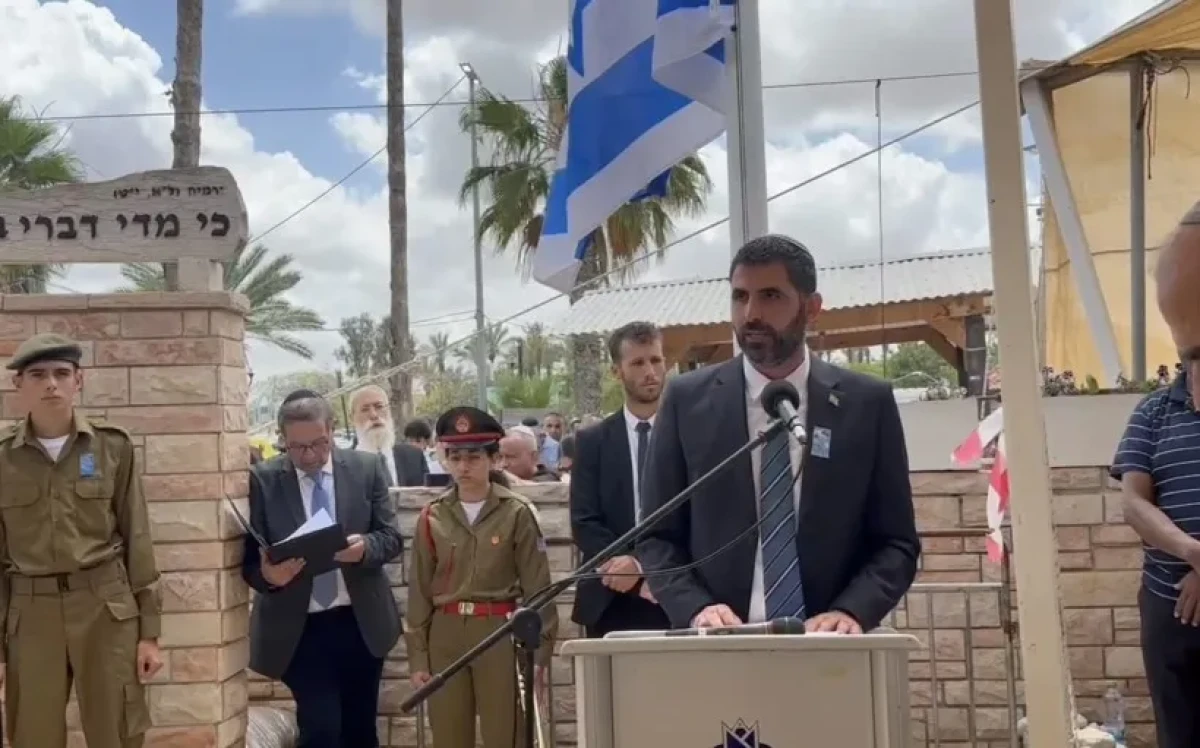 השר קרעי בעצרת הממלכתית בנתיבות: ''הפסיפס שמרכיב את החברה הישראלית, נלחמים כתף אל כתף ומחרפים את נפשם בקרב על מולדתנו''