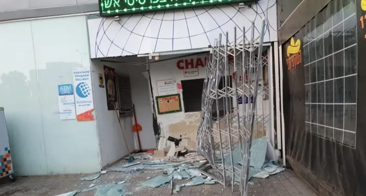 פורצים זרעו הרס בצ'יינג' בתחנה המרכזית - ואיש לא שמע