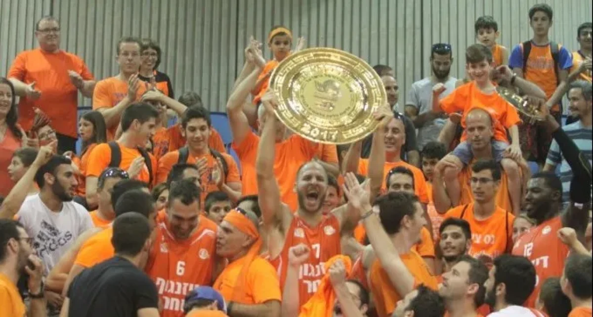 נשארנו רעבים, את הצלחת קיבלה נס ציונה