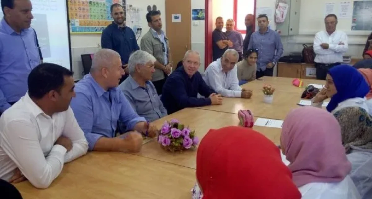 "יש חינוך-יש הצלחה"